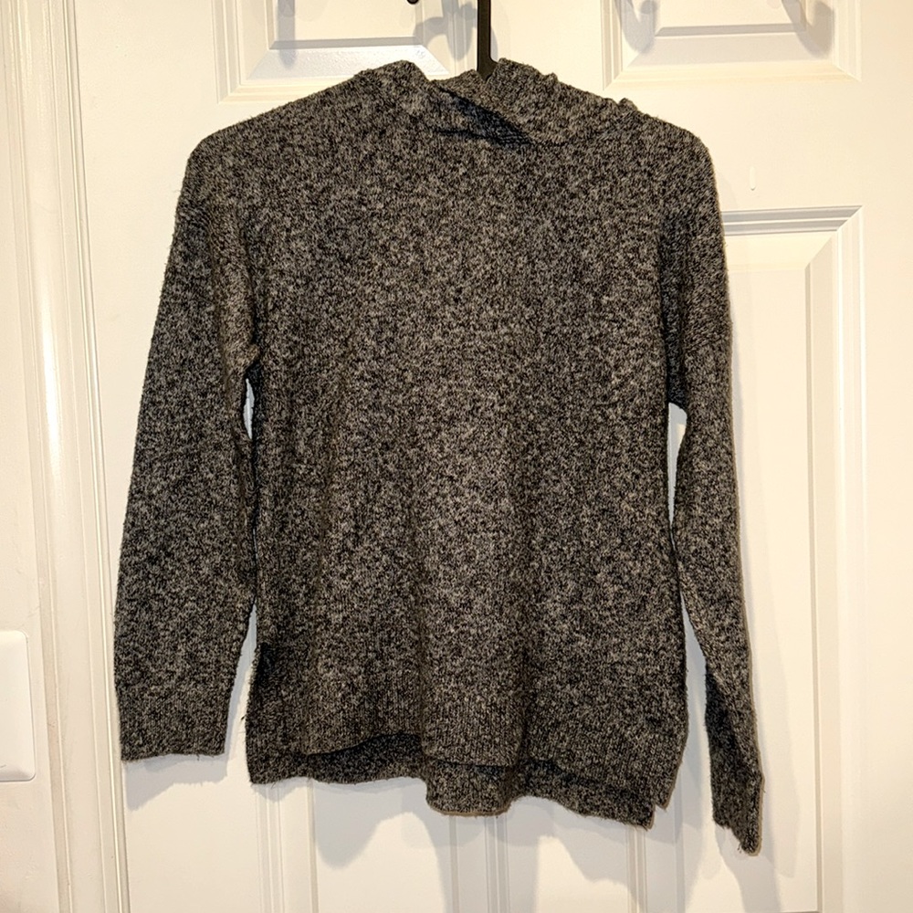 Old Navy hoodie sweater in grey, size Medium (8)